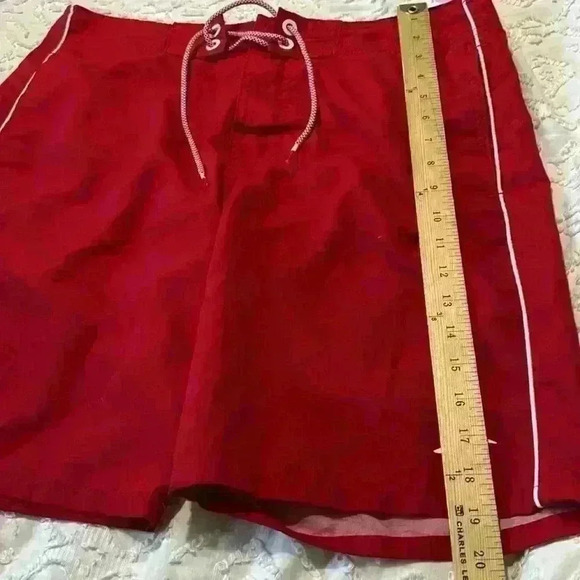 Hollister Tie-Waist Red Swim Trunks with Velcro back pocket. Men's size 32 - Picture 11 of 12